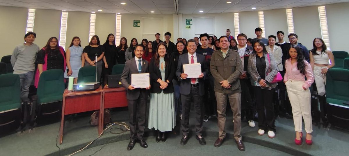 CPC_Edomex's tweet photo. 🎓 ⚖️🧑‍🎓 Laboratorio de Abogacía Anticorrupción | La Mtra. Yadira Tagle en compañía de nuestro Presidente Alberto Gándara Ruiz Esparza y el Mtro. Victor Alfonso Chavez Lopez Magistrado Vicepresidente del Tribunal de Justicia Administrativa del Estado de México https://t.co/EUEJZJqDZX