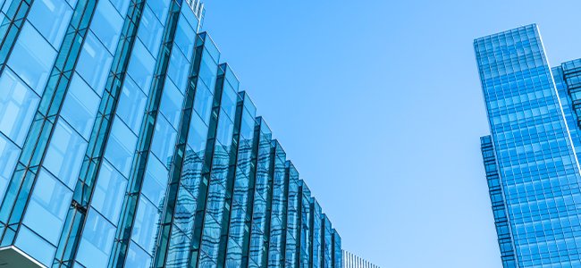 Holland_Knight's tweet image. Holland &amp;amp; Knight’s #PrivateEquity Quarterly Report delivers data-driven insights on deal flow, sector trends and where new opportunities are emerging. Stay ahead with intelligence that sharpens your #business strategy. Read the report: bit.ly/496xO7Z