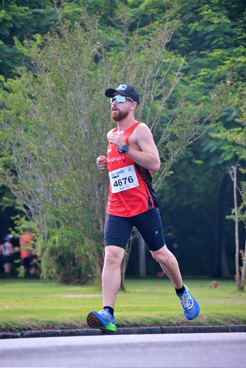 matheuusqsilva's tweet image. No fim, toda gota de suor vale a pena. É a marca do meu esforço e superação.

E hoje, bati mais uma vez meu RP e me surpreendi com meu sub20.

A verdade é que estou muito feliz e que estou no caminho certo. 🙌🏻🙏🏻
#corrida #corridaderua #rj