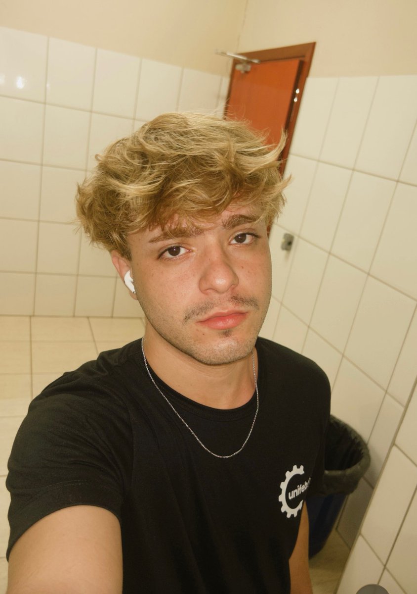 lipezinho tweet media