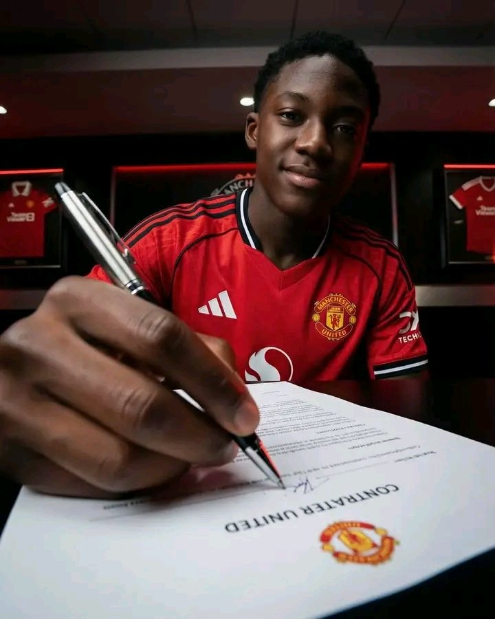 Topha🛑 tweet media