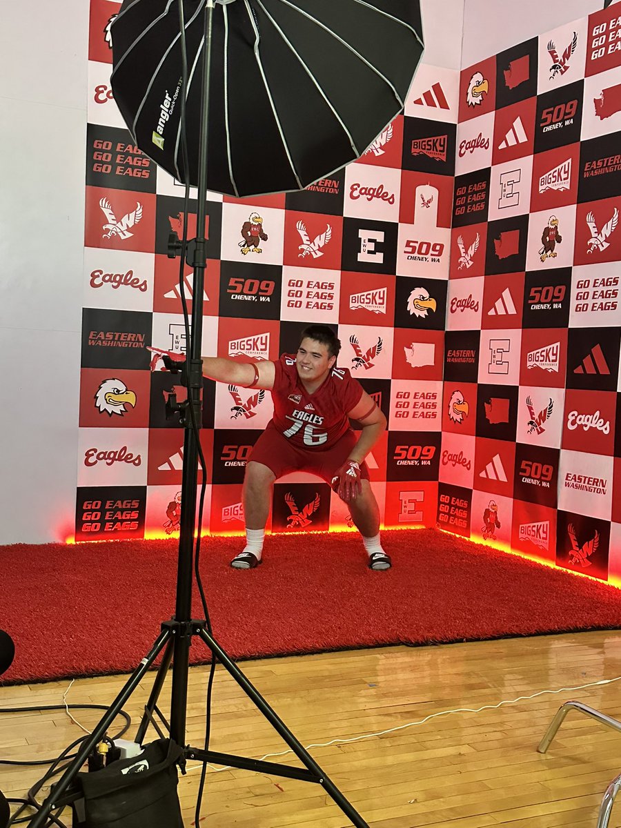 Nik_Gdontakis77's tweet image. Had an amazing time at @EWUFootball on an unofficial visit. It was a great time seeing the culture and environment. Thank you @EWUCOACHBROWN and @CoachGermer for having me out there.
#agtg 

@TeamHufanga @NwFBRecruits @N_W_Sports @PrepRedzoneOR #oline #recruiting