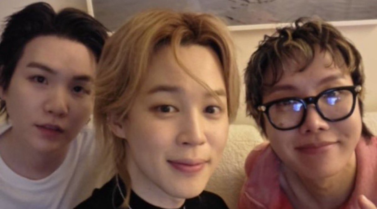 thanoscolored7's tweet image. #BTSARMY #BTS #SUGA #YOONGI #JHOPE #HOBI #JIMIN
POOKIES.