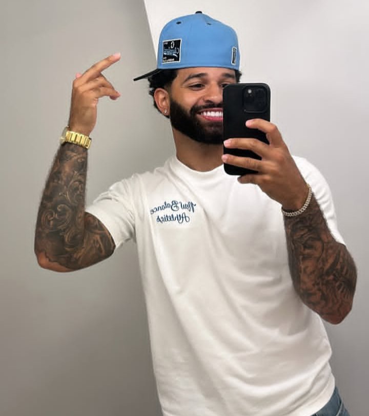 Devon Rollins tweet media