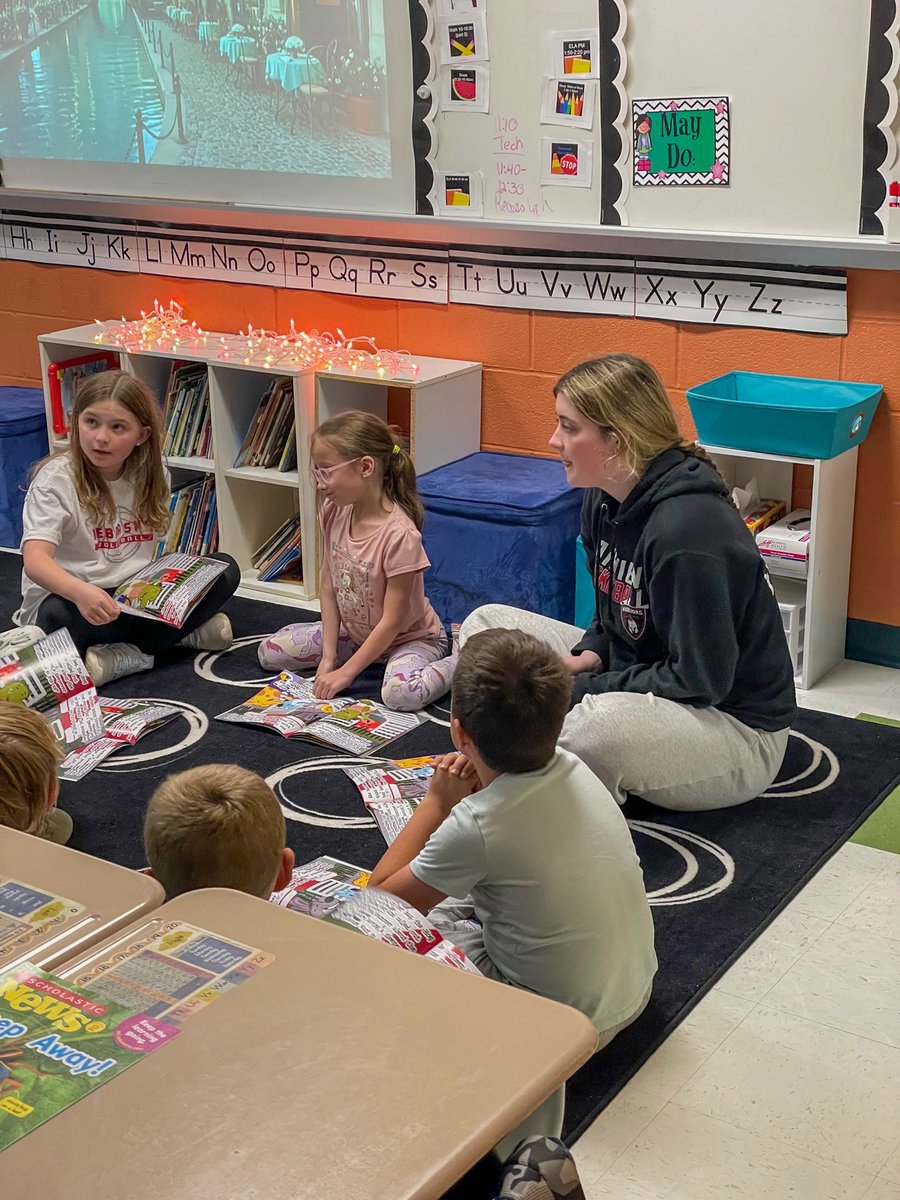 FPWarriorSports's tweet photo. Underclassmen from the Warrior Athletic Council spent time at Gilles reading to 2nd graders. They leaned into the moment with the kids, reading, laughing, and relishing the opportunity to enhance the lives of future Warriors. 

#WarriorPride https://t.co/4kfVf2JtWH