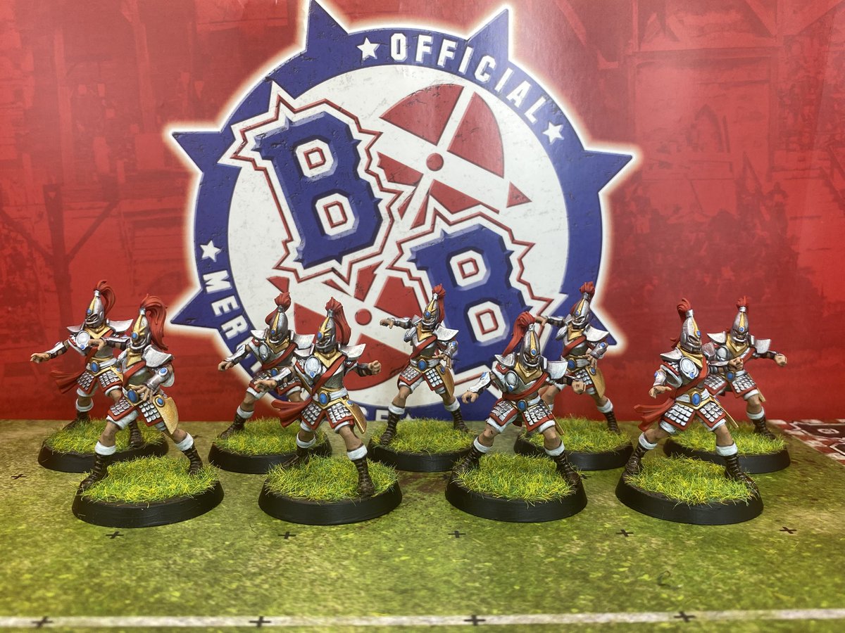 CharlieBanks88's tweet image. Day 263 of #hobbystreak Linemen done (apart from the transfers) and ready to play! Just the Lion Warriors to add the finishing touches to and they’re done 🙂 Really enjoyed painting these - lovely models and fun to paint! #warhammercommunity #bloodbowl #warhammer