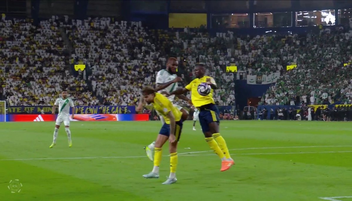 Sebas Crackbol tweet media