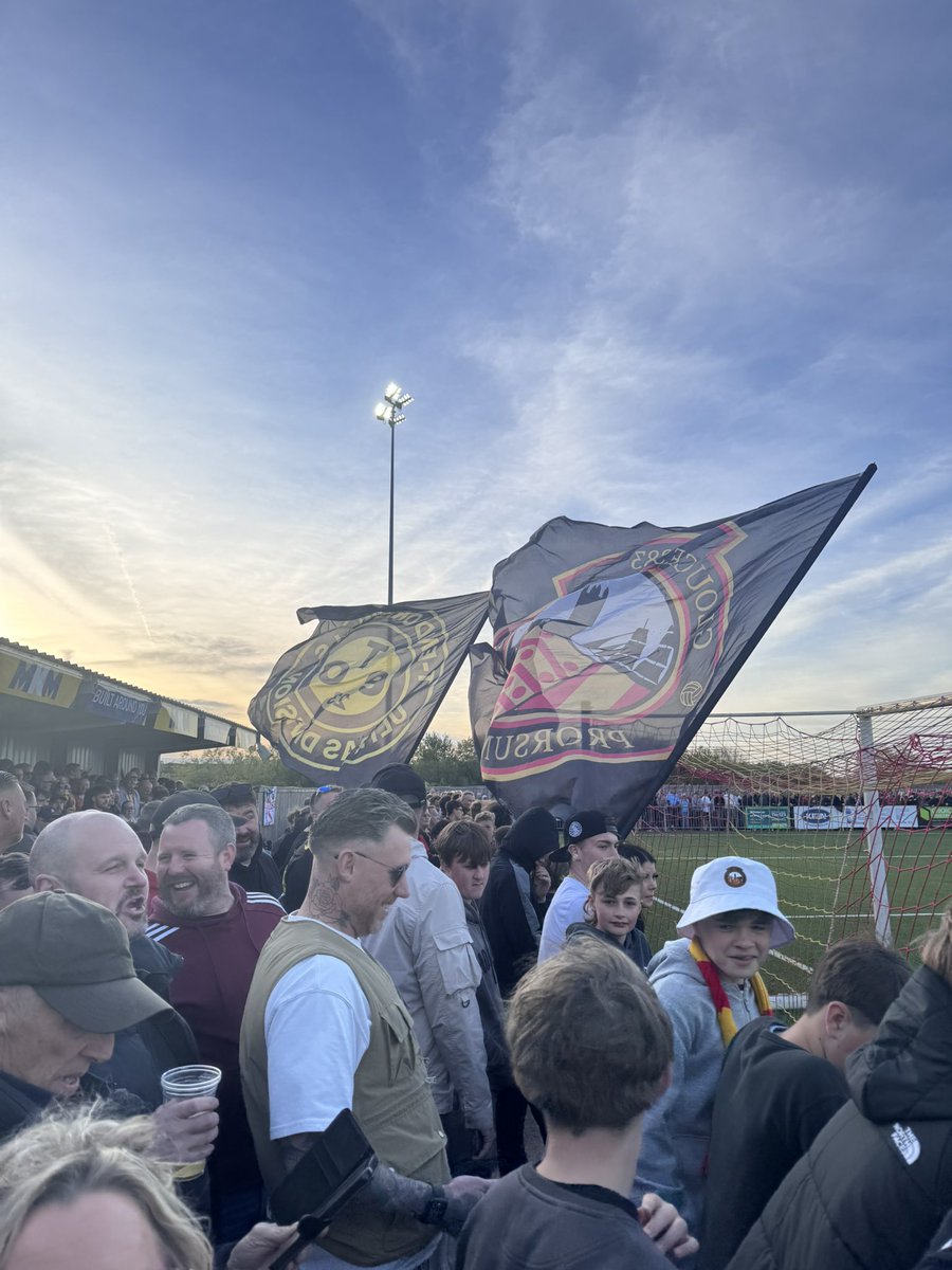 jam_rugby's tweet photo. It’s a bit raucous, and some of the chanting is a tad suspect. Good fun though. Come on City #OneCity #glawsfamily https://t.co/qgOVg3Iwcv