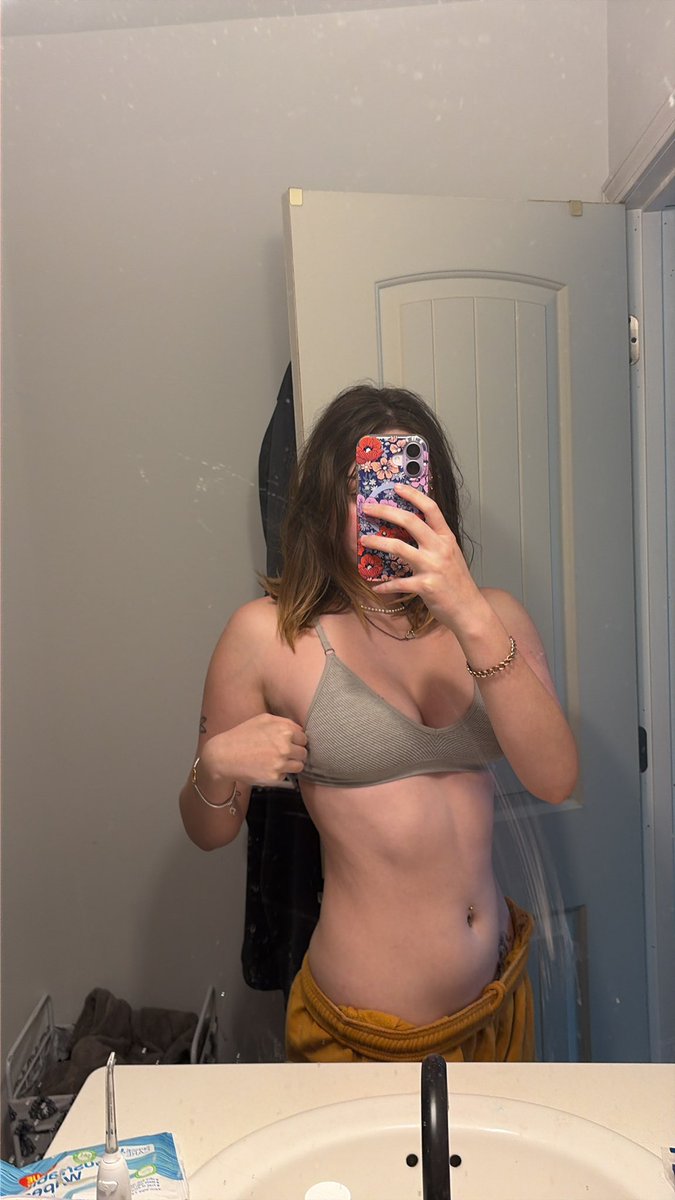kenzieredds's tweet photo. hiii #paypigs #teaser #payme https://t.co/BgDnCVKnmB