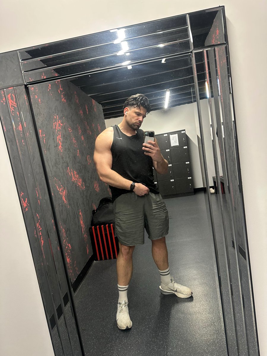 Alpha Ollie Moore tweet media