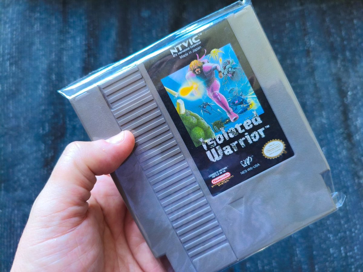 RETROGAMER_MX's tweet image. INSOLATED WARRIOR uno de esos juegos que rompen el molde con su entorno isométrico para lograr efectos 3D que no eran tan comunes en la época del #nes. Un precursor de muchos juegos con una gran historia de invasión alienigena. Un juego de KID de 1991,
