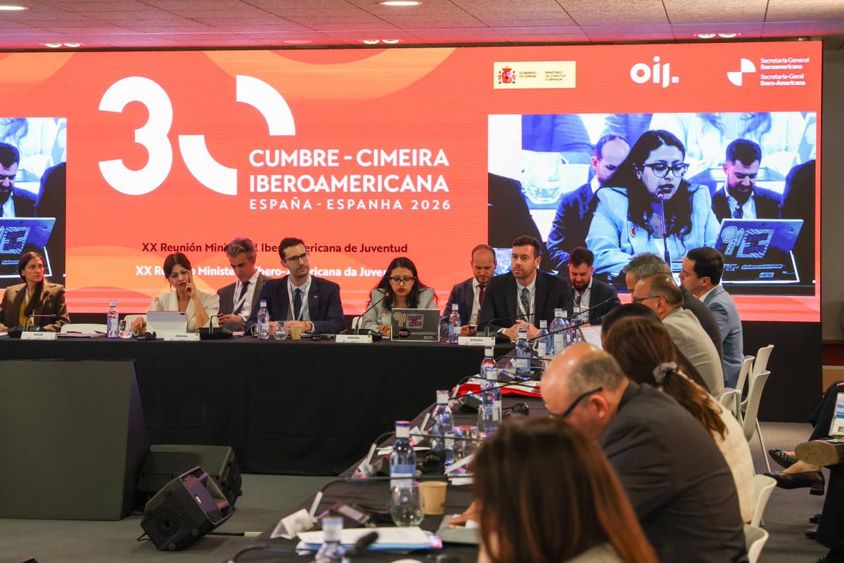 🇨🇺 La ministra de Educación <a href="/naimatrujillob/">Naima Ariatne Trujillo Barreto</a> desde Zamora, España, participó como ponente en el panel "Participación juvenil y derechos de las generaciones futuras". Abordó el fortalecimiento de la participación juvenil como derecho fundamental.
#CubaMined 
#CrecerEnDerechos
