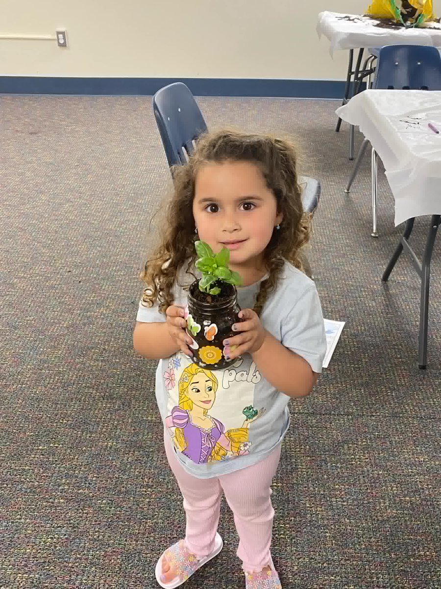 Farmingdale Public Library tweet media