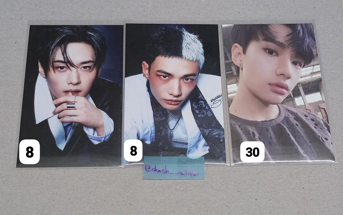dash__alien's tweet photo. VENDA/TROCA 
💸 valores na imagem + frete (cr fixo 13 ou sf)
🔁 troca → cada um paga seu frete
📦 envio em 5 dias úteis
📌 feedbacks no fix

🏷️stray kids skz hyunjin lee know lino minho straykids card photocard pc karma i am not ian vendo troco https://t.co/AIqVckkk8L