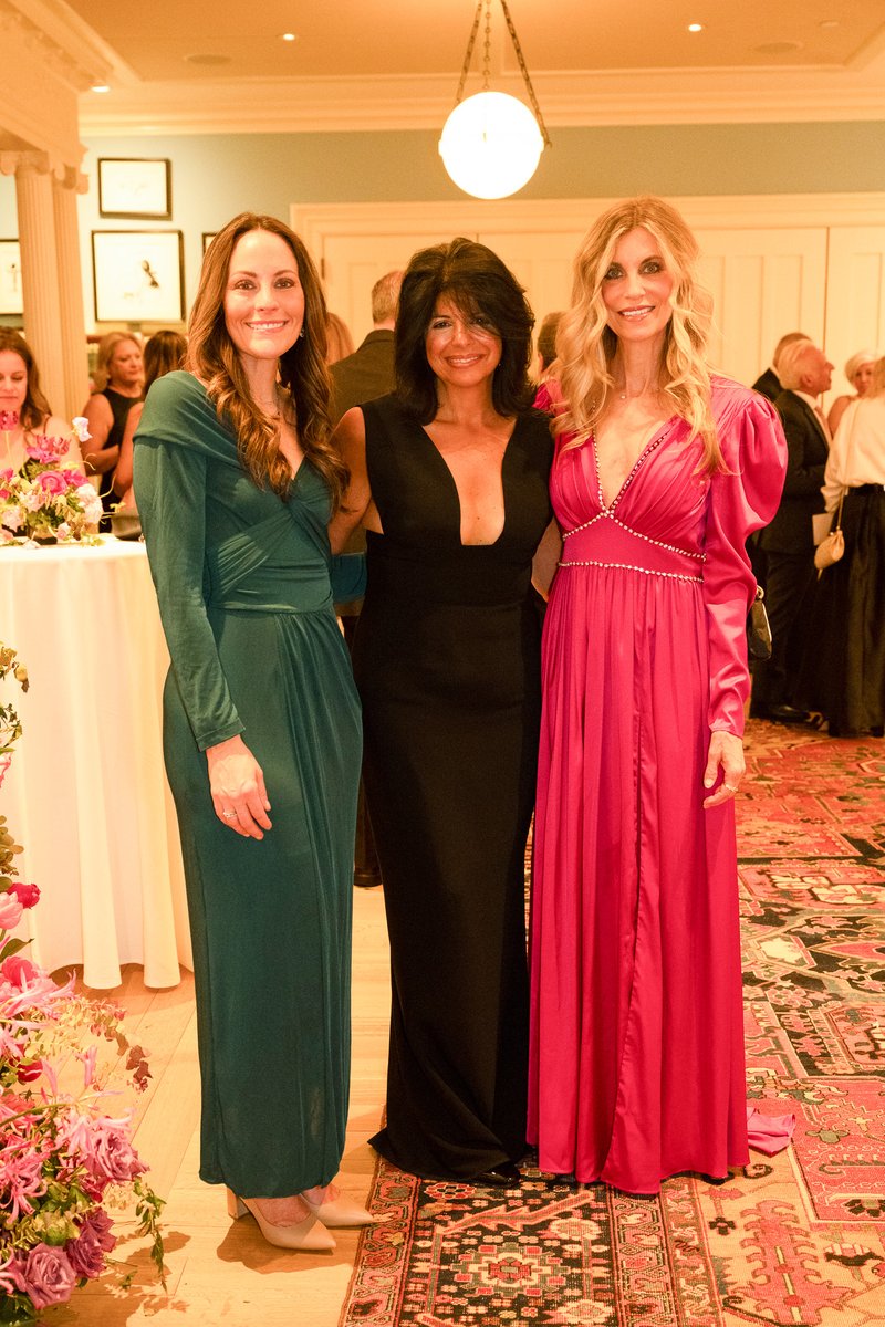 InfiniteMBC's tweet photo. We made a big announcement at our Gala this past Saturday: Infinite Strength has expanded its mission! We now provide financial assistance, emotional support &amp; patient navigation services to ALL women aged 18-49 living with MBC in financial need &amp; residing in the Northeast. https://t.co/i5NM1MQ6Rk