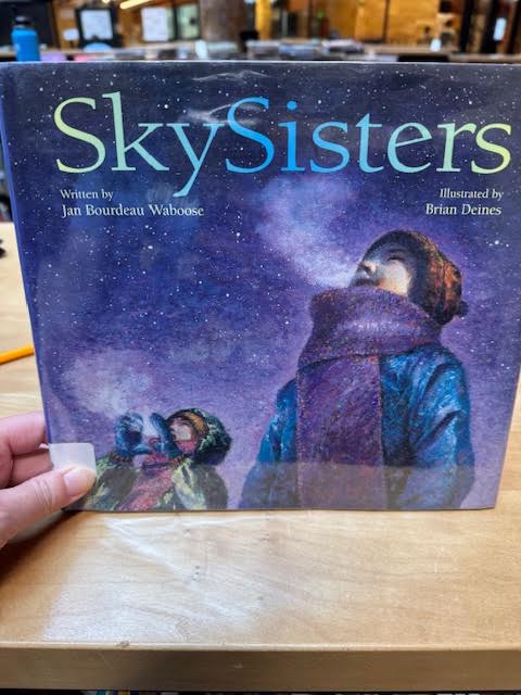 ICSMilwaukee's tweet photo. Our fifth graders connected with the sacred gift of Wisdom this month through the story "Skysisters" in the library. Inspired by the book, they then moved to the Makerspace, where they designed and created their own glowing versions of the Northern Lights! #ICSEagles https://t.co/qlyYVxe5Gc