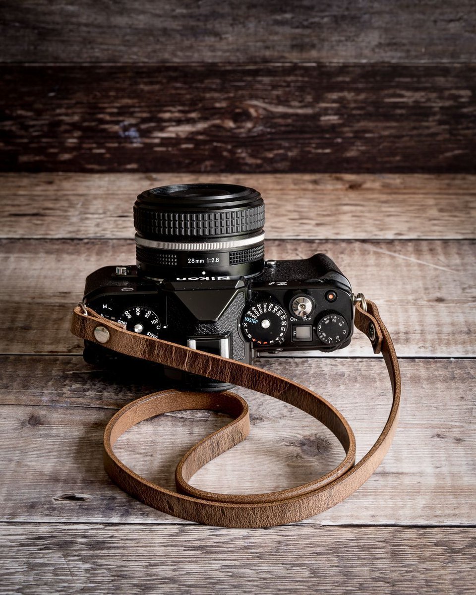 595strapco's tweet image. Our classic antique brown leather camera neck strap offers a minimal, stylish option for both digital and film cameras in a wide range of strap lengths! #nikon #photography #camera

buff.ly/GQA5Vl4