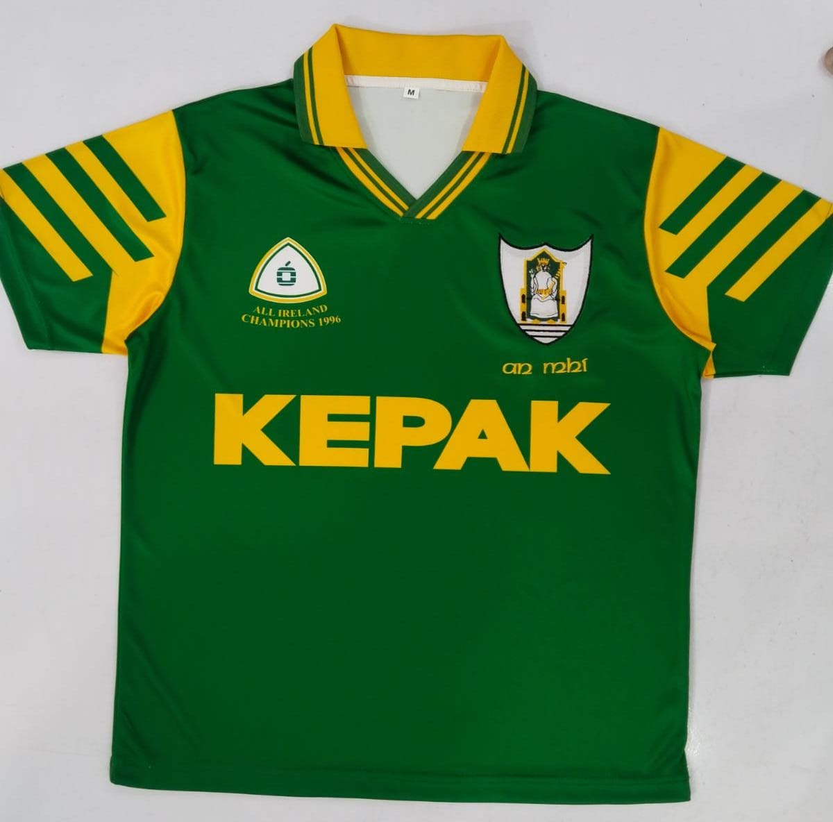OrgaRetro's tweet photo. Meath 1996 retro. Preorders to be fulfilled next week.  A very small number of shirts still available to order

Order link here 👇
https://t.co/wUwZ2u6Pq4 https://t.co/VQrafOVW16
