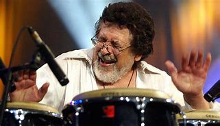 RonCarterBass's tweet image. The incredible percussionist Ray Barretto was born today in 1929. What a figure in Latin music!  Many people didn't realize how precious he was until after he "left the concert." Here's a taste...ow.ly/To9w50RhBh2  #planetelegance #roncarter #jazz