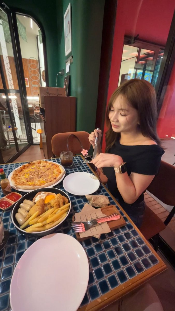 secretzz tweet media