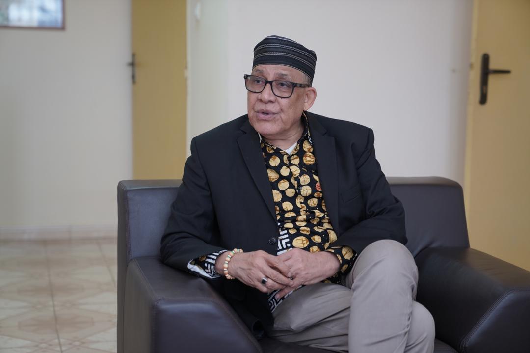 UNESCO_Dakar's tweet image. Visite de courtoisie de l'Ambassadeur de bonne volonté de l’@UNESCO_fr, #Alphadi. 
Avec le Dir.Rég. @dimsanga  les échanges ont porté sur de futures collaborations mobilisant #éducation, #culture, innovation des #jeunes pour promouvoir la #paix et le #développement en 🌍.