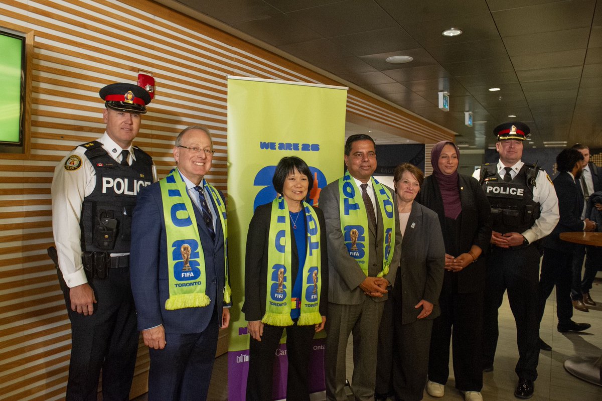 Toronto Police tweet media