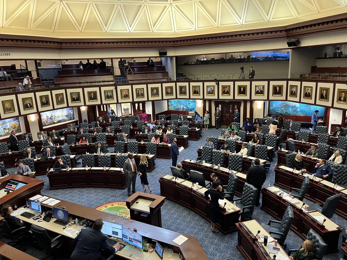 GregFoxWESH's tweet photo. #BreakingNews The Fl Legislature has approved @GovRonDeSantis new Congressional map. Both chambers adjourn. My live reports begin at 4 on @WESH https://t.co/khlWli5o4k