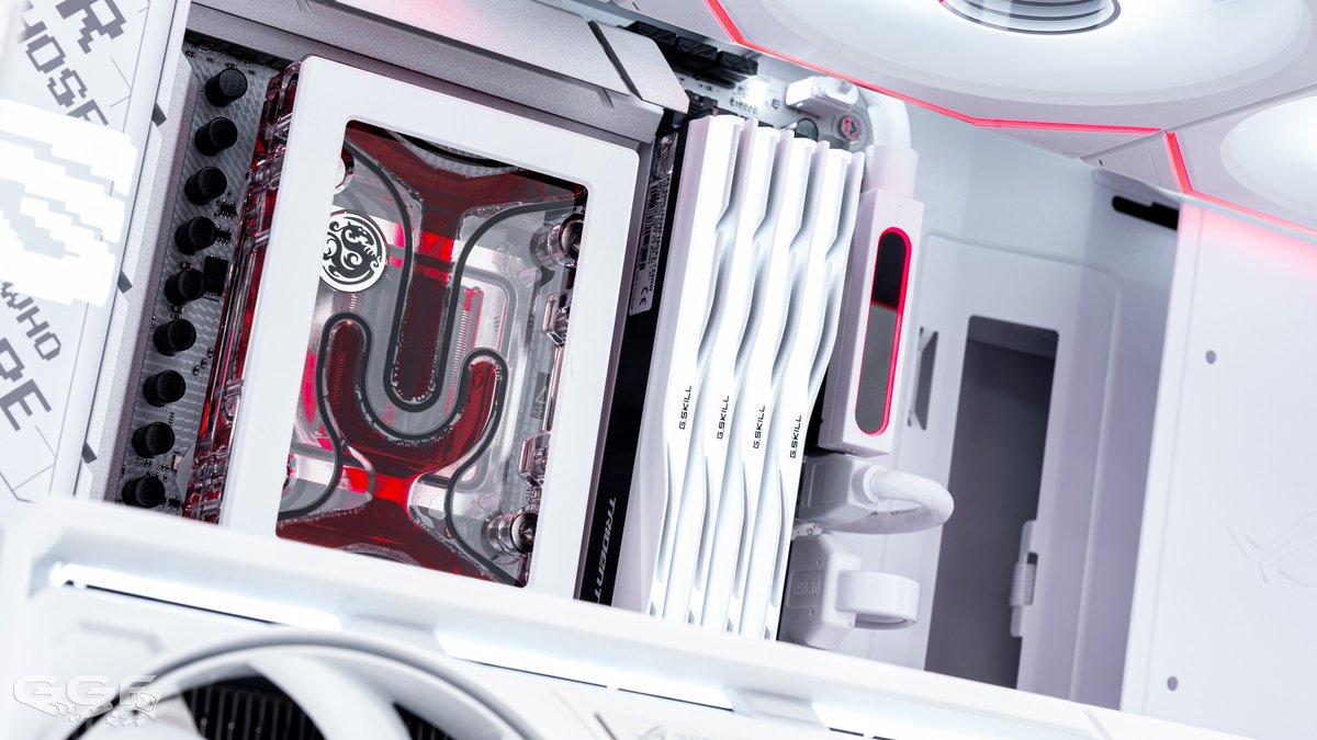XPCMTeam's tweet image. PC Build using the ROG Strix Helios II with Bitspower parts by GGF  @bitspower 

#pcbuild #pcsetup #pcmodding #gamingpc #custompc #xpcm #watercooling #customloop #bitspower