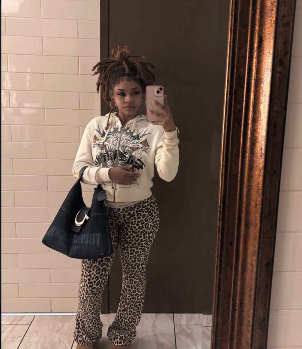 MEAN GIRL 🦅💕 tweet media