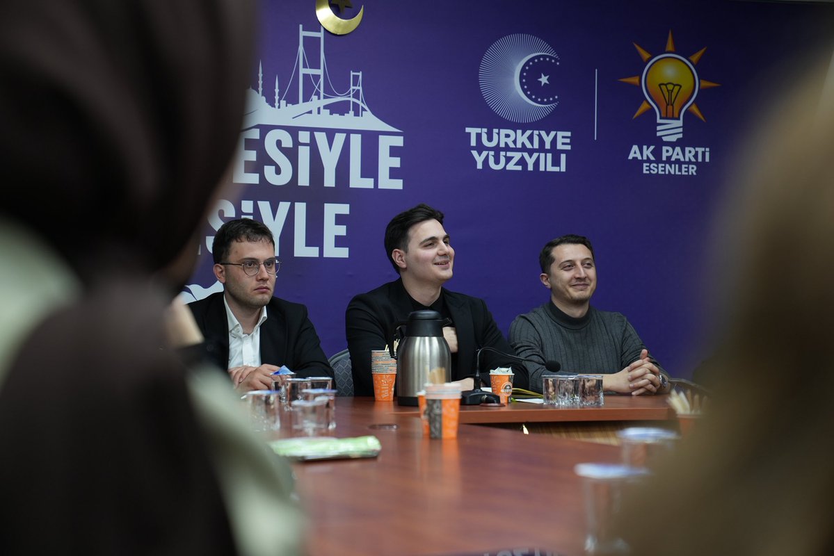 AK Gençlik Esenler tweet media