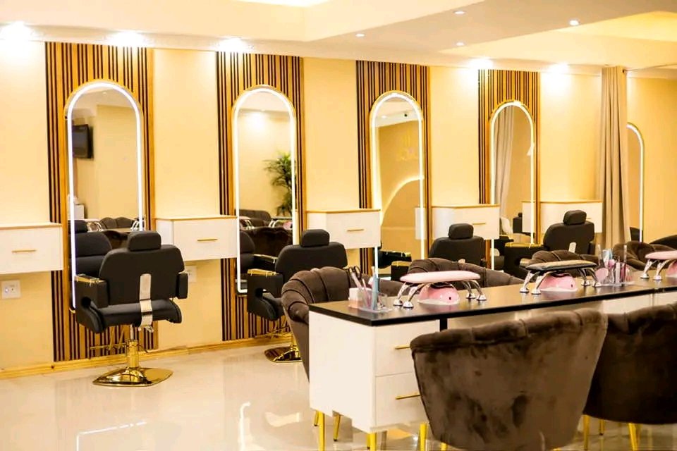 Nombu_Sodi's tweet photo. This couple has built a very beautiful Salon in Durban 😍❤️❤️❤️❤️❤️🥳🥳🥳 https://t.co/VnrJoKVIhN