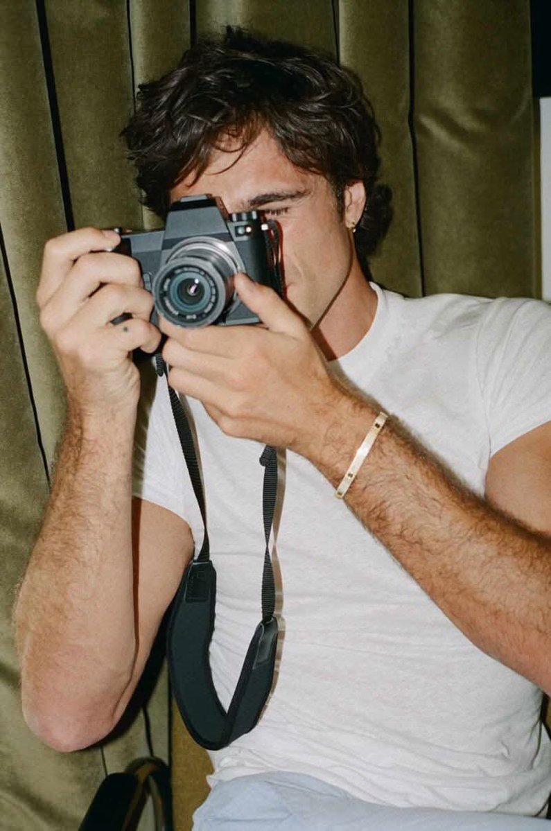 𝙖𝙥𝙤𝙡𝙡𝙤. tweet media