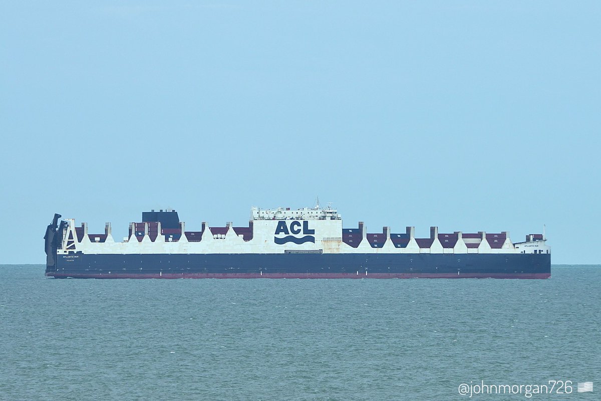 johnmorgan726's tweet photo. The #AtlanticContainerLine (#ACL) #ConRo #AtlanticSun, IMO:9670614 en route to Halifax, Canada, flying the flag of Malta 🇲🇹. #ShipsInPics https://t.co/h5qpwzQEtU