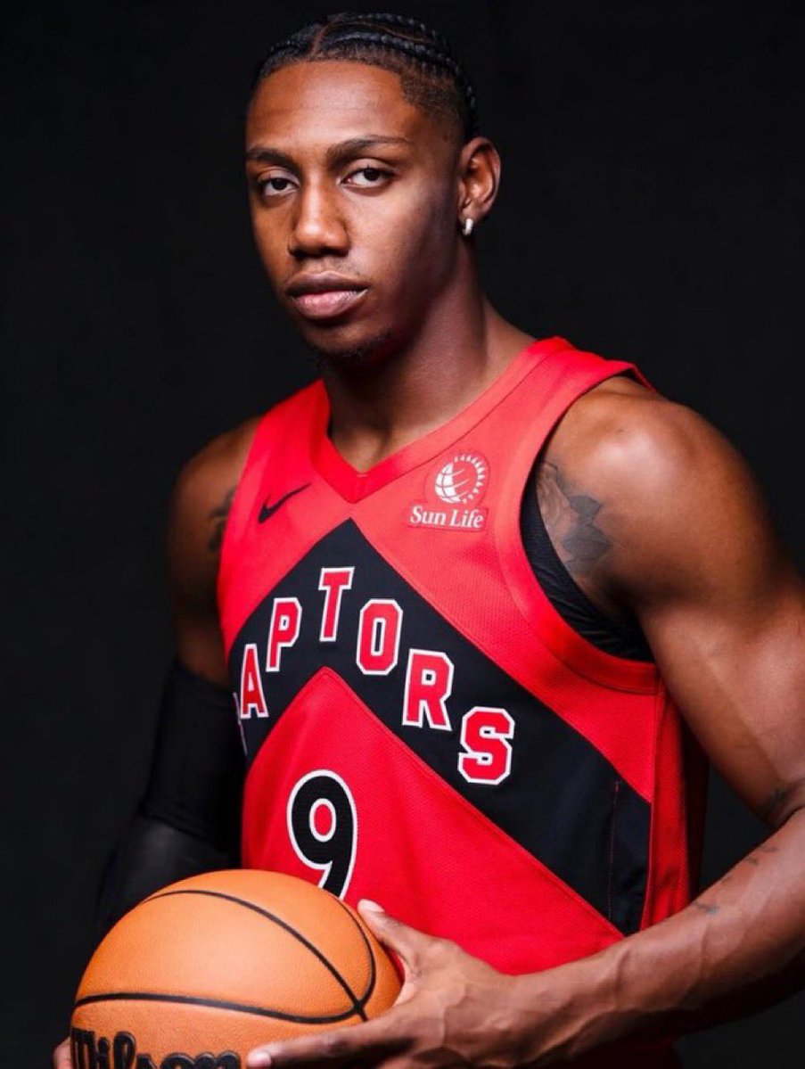 srfernba's tweet image. 🏀 NBA Pick #1

RJ Barrett Over 24.5 Pts + Reb

Ha cubierto esta línea en todos los juegos de esta serie, con un promedio de cerca de 25 PPG y 6 RPG en esta serie hasta el momento

Su volumen de minutos también ha sido bueno, +30 min para RJ

#FreePicks #RJ #Barret #Raptors #NBA