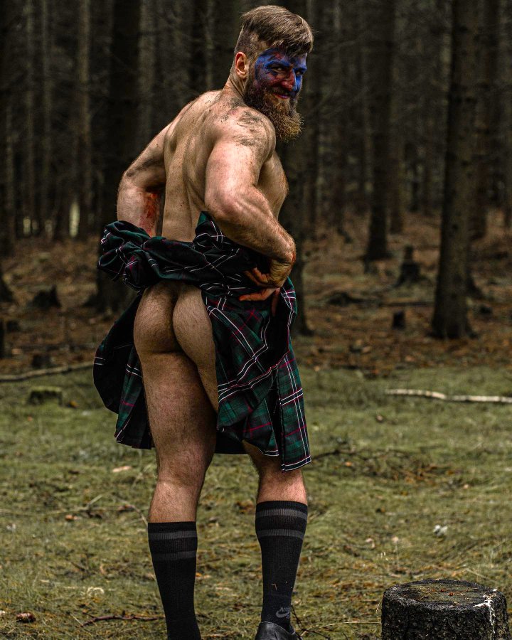 KiltedAndKinky tweet media