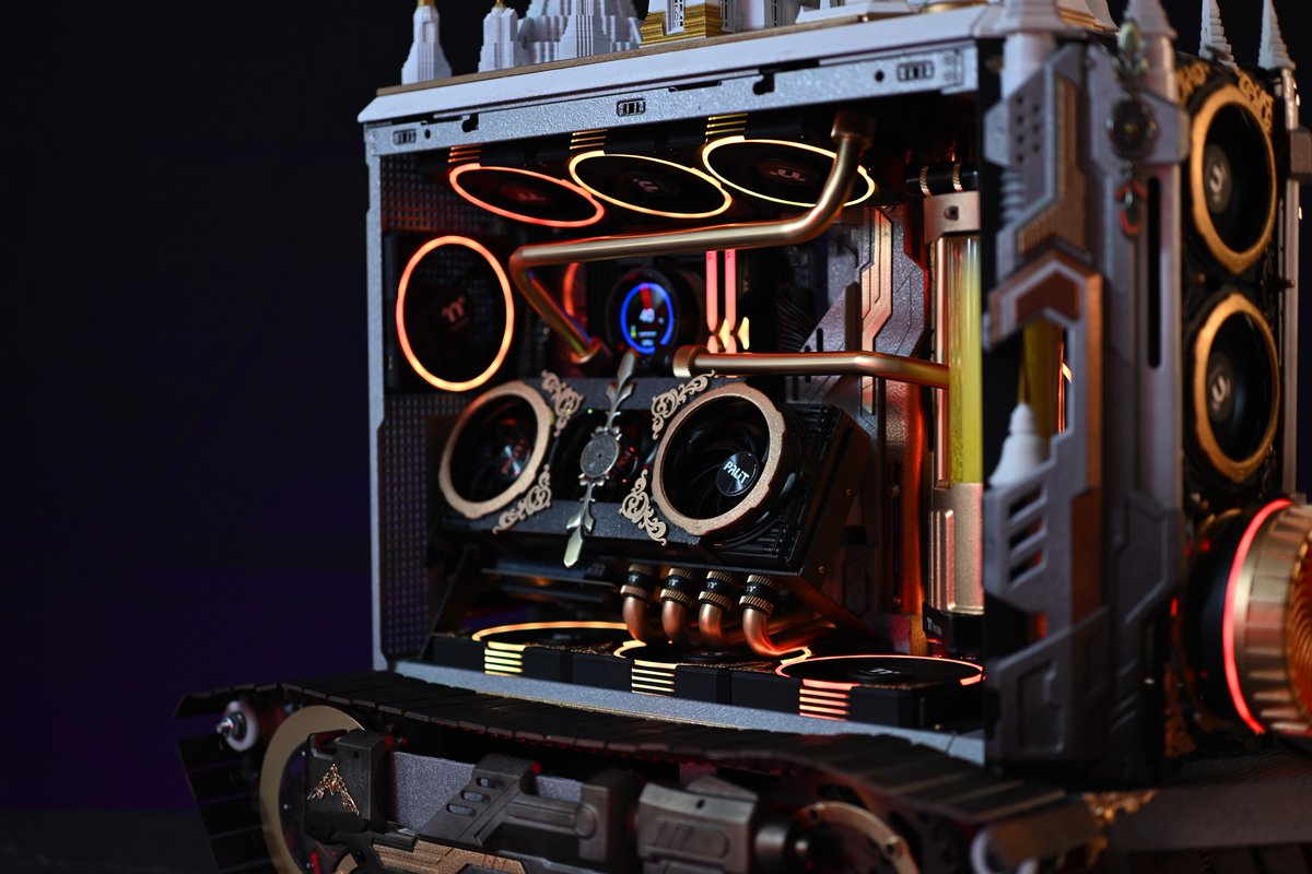 XPCMTeam's tweet image. The Great Siam Engine PC build by Amata Wattachakwinibat 

#pcbuild #pcsetup #pcmodding #gamingpc #custompc #xpcm #watercooling #customloop #Thermaltake
