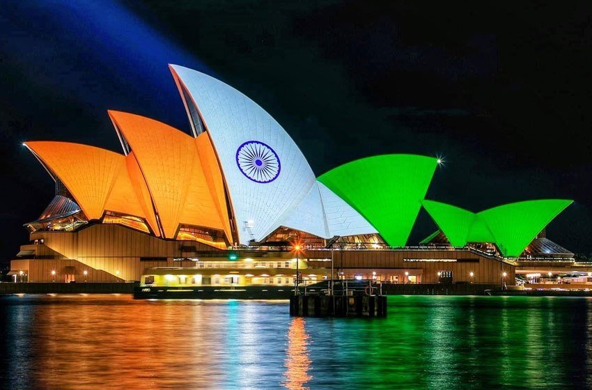 MahalaxmiRaman's tweet image. 🇦🇺🇮🇳 #Indian-born residents become largest foreign-born group in #Australia
​
New data from the Australian Bureau of Statistics shows Indian-born residents are now the largest foreign-born population, surpassing #UK-born residents for the first time since 1901.
​
#Australia
