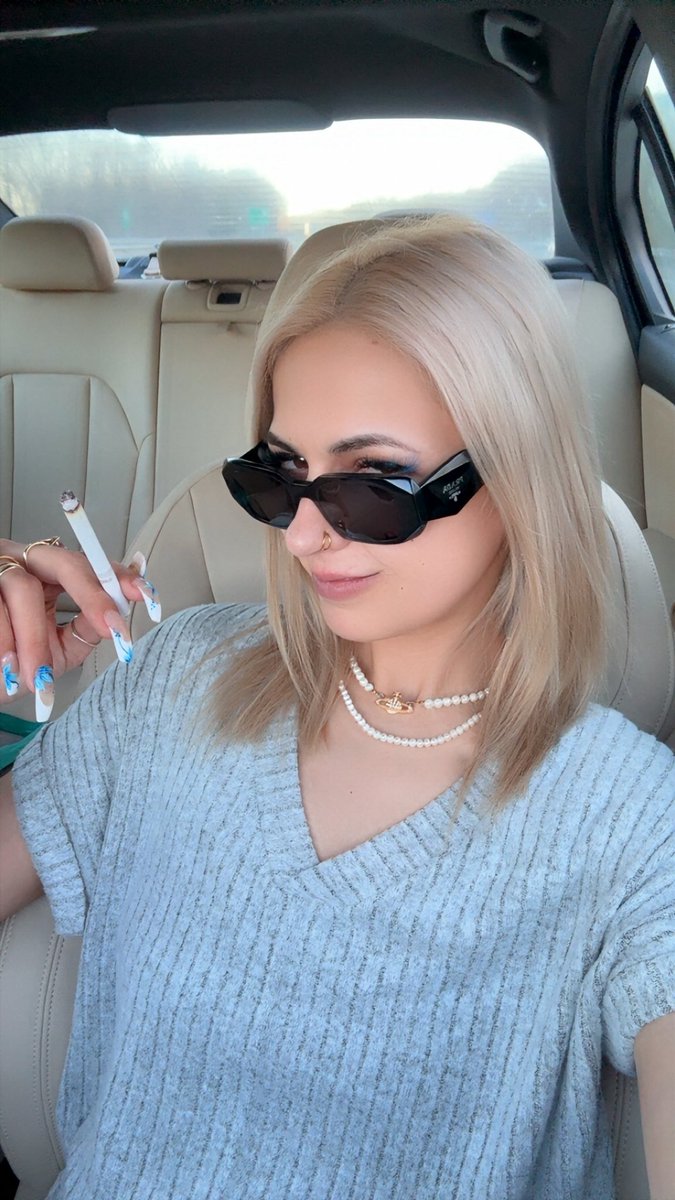 sυmmᥱr 𝜗𝜚 Bday April 27th tweet media