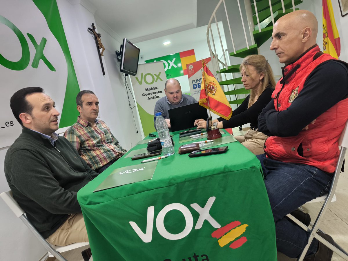 VOX Ceuta tweet media
