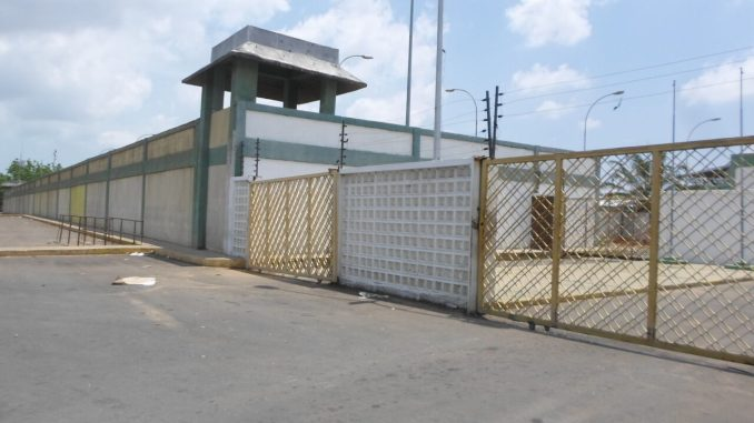 infopublicave's tweet image. 📢El @oveprisiones denunció que murió otro preso bajo custodia del Estado. Se trata de Antonio José Manzano, quien falleció en la antigua cárcel de El Marite, en #Zulia, tras el deterioro de su salud sin recibir atención médica adecuada.