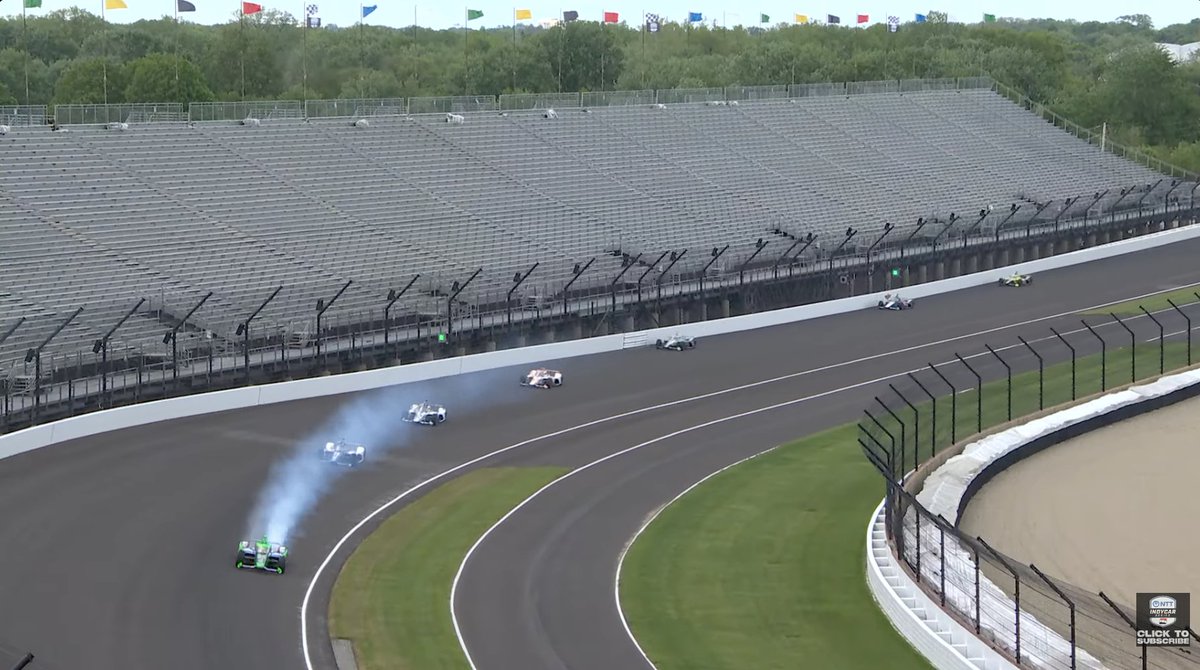 indycaraldiaweb's tweet photo. BANDERA AMARILLA.

Se reventó el motor de Jack Harvey frente a un paquete de autos; le perseguían Ferrucci y O'Ward.

El británico salió sin contratiempos pero dejó una enorme nube de humo en la entrada a pits... y aceite en la Curva 4.

#INDYCAR #Indy500 #OpenTest https://t.co/Rfp6KSwnsO