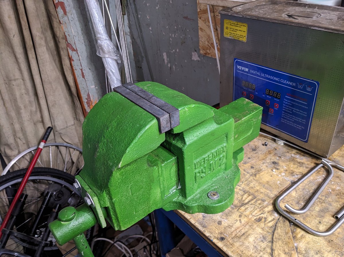 Дереалізація Борна tweet media