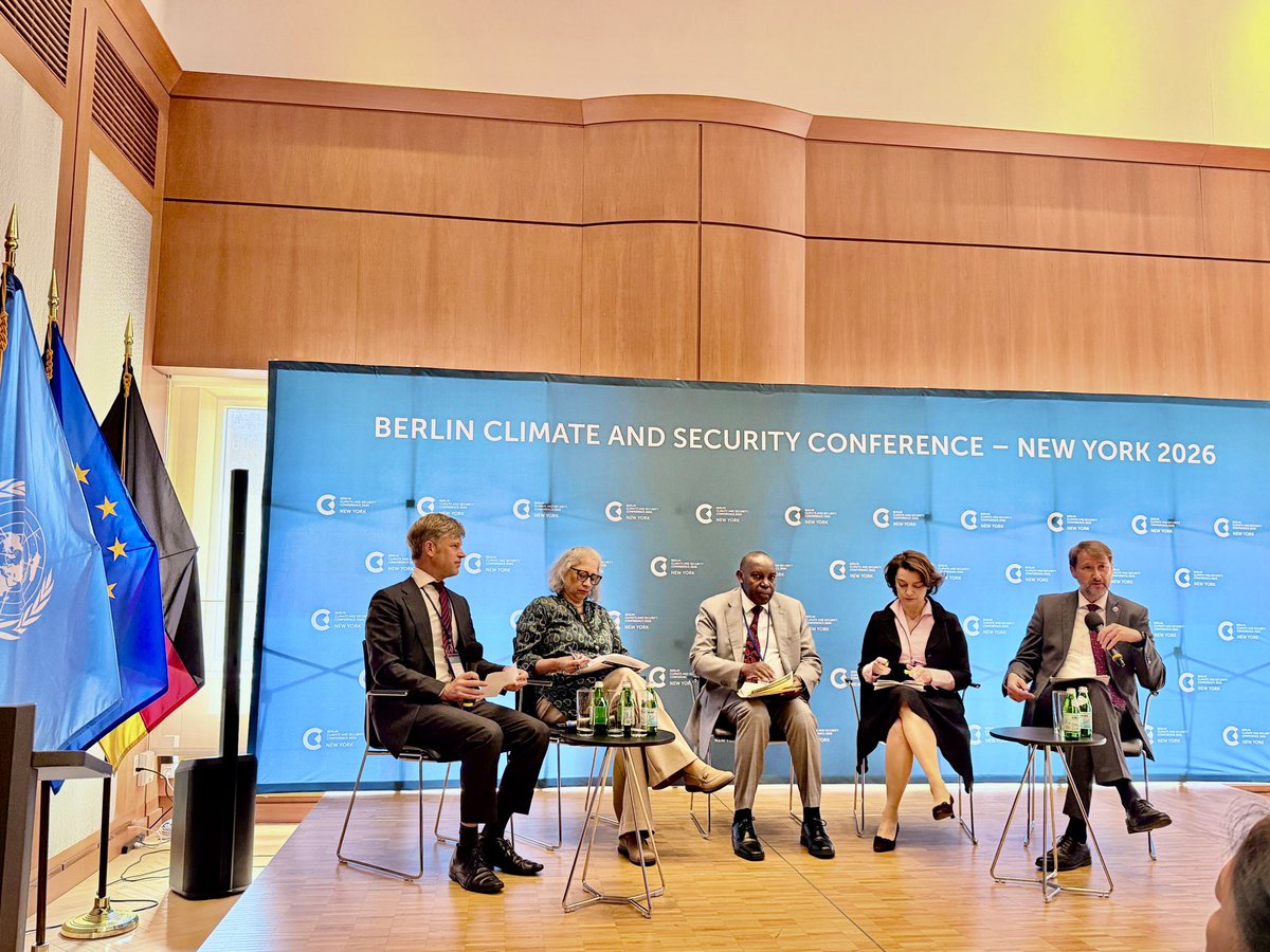LatviaUN_NY's tweet image. 🇱🇻 @Latvian_MFA State Secretary Andžejs Viļumsons joined the high-level panel discussion “Navigating the Nexus of #Climate, #Peace and #Security” at the 🇩🇪 Berlin Climate Security Conference – New York edition.

⛈️☀️ Climate change is a risk multiplier, exacerbating