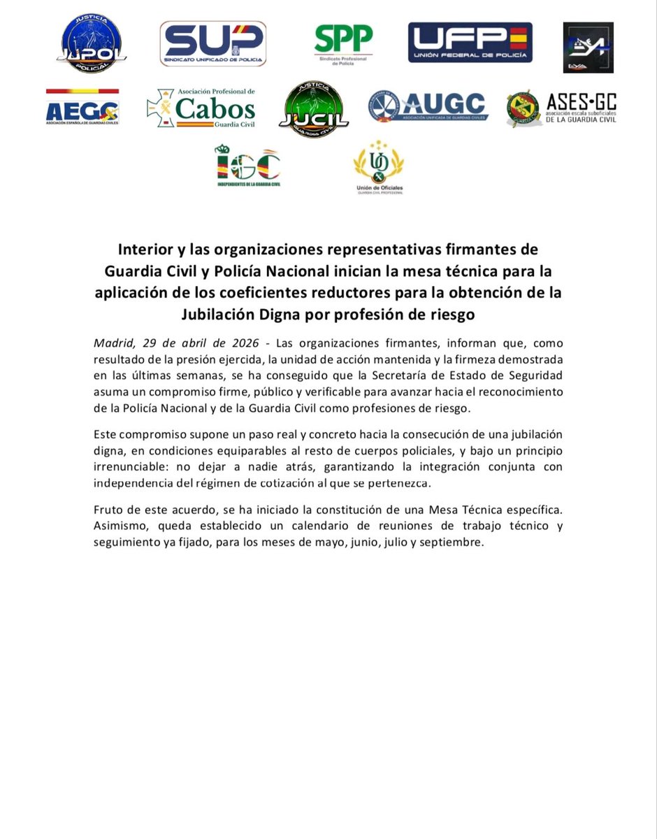 ‼️UNIDOS SOMOS MÁS FUERTES‼️

En virtud de la sentencia conseguida por JUSAPOL, JUPOL y JUCIL,  además de la unión de guardias civiles y policías nacionales obligan a la SES, a sentarse a la mesa de negociación para reconocer la profesión de riesgo y la jubilación en igualdad de