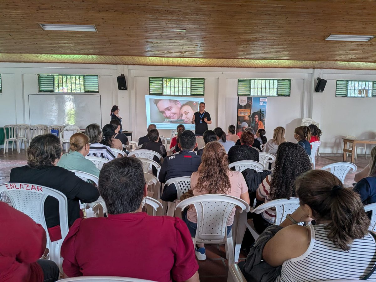 GestComZocc's tweet photo. @ElOIRdelaRegion @ECAPMAZOCC @ECBTIUnadCaribe @UniversidadUNAD @UNAD_ZCBC @UNAD_ZCBOY @unad_zcsur @UNAD_ZonaSur @unadzao En la Fundación Enlazar, Calarcá, Quindío, la UNAD desarrolla CIPAS territoriales donde padres, docentes, estudiantes y practicantes actúan porque una comunidad organizada sabe a dónde va.
#OIRZonaOccidente #VIDER_UNAD #TejiendoSolidaridadTerritorial #OIR_UNAD #CIPASTerritoriales https://t.co/higb3aav5V