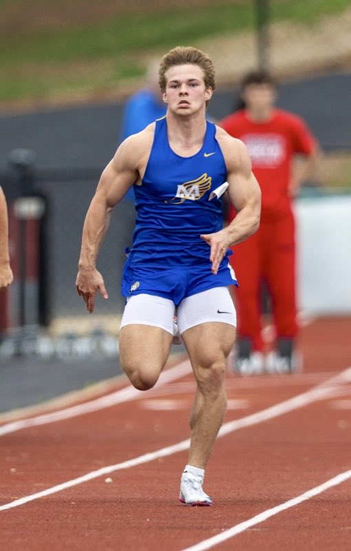 5bmill's tweet photo. Conference Meet. Let’s get it ✈️ https://t.co/n6MuJJqLnc