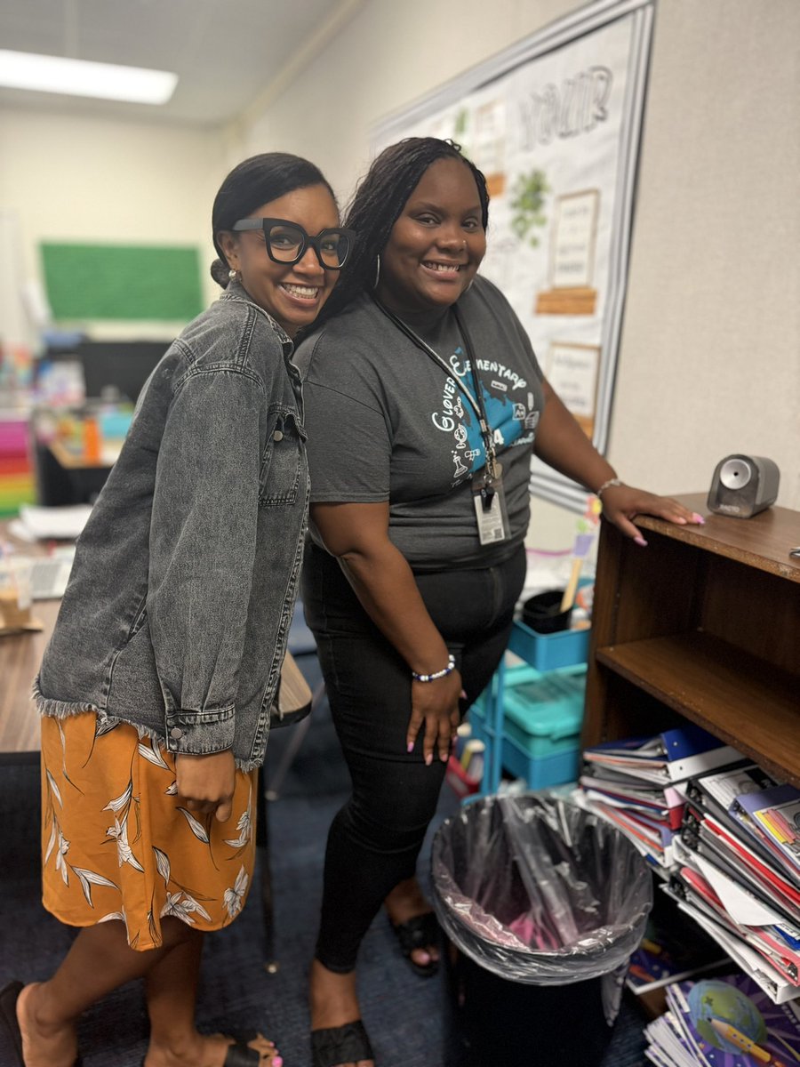 TrenaeHill's tweet image. This amazing person used to care for my boys in daycare! She’s now growing into a PHENOMENAL teacher, while continuing to grow her students! I’m so proud of you, Ms. Jasmine Turner! @FortBendISD @GE_Eagles #ContinuousImprovement #StudentGrowth #LevelUp