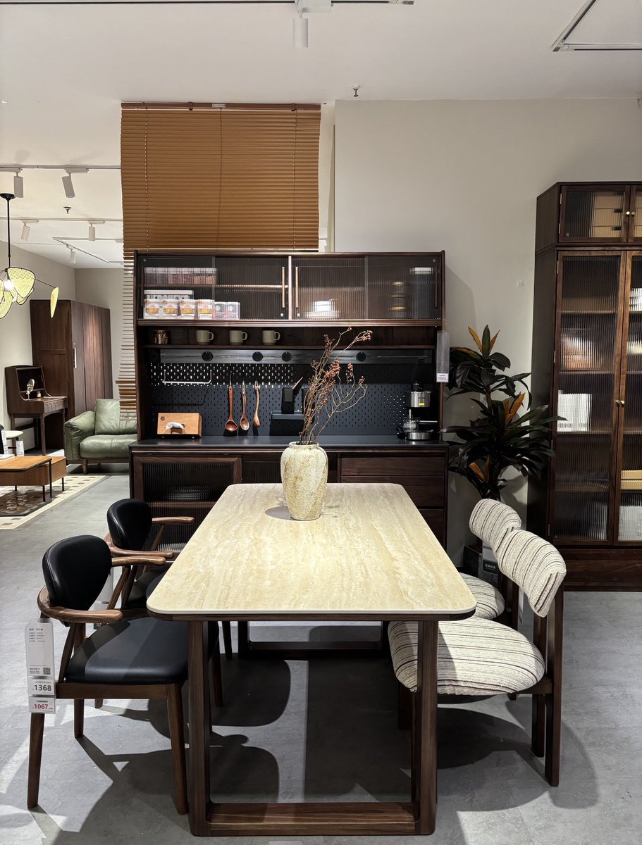 GVAwoodUSA's tweet image. Solid wood furniture brings warmth, balance, and lasting value into everyday living. Clean lines, natural textures, and timeless design create calm, cohesive interiors. #homedecor #interiordesign #furniture

Available on Amazon