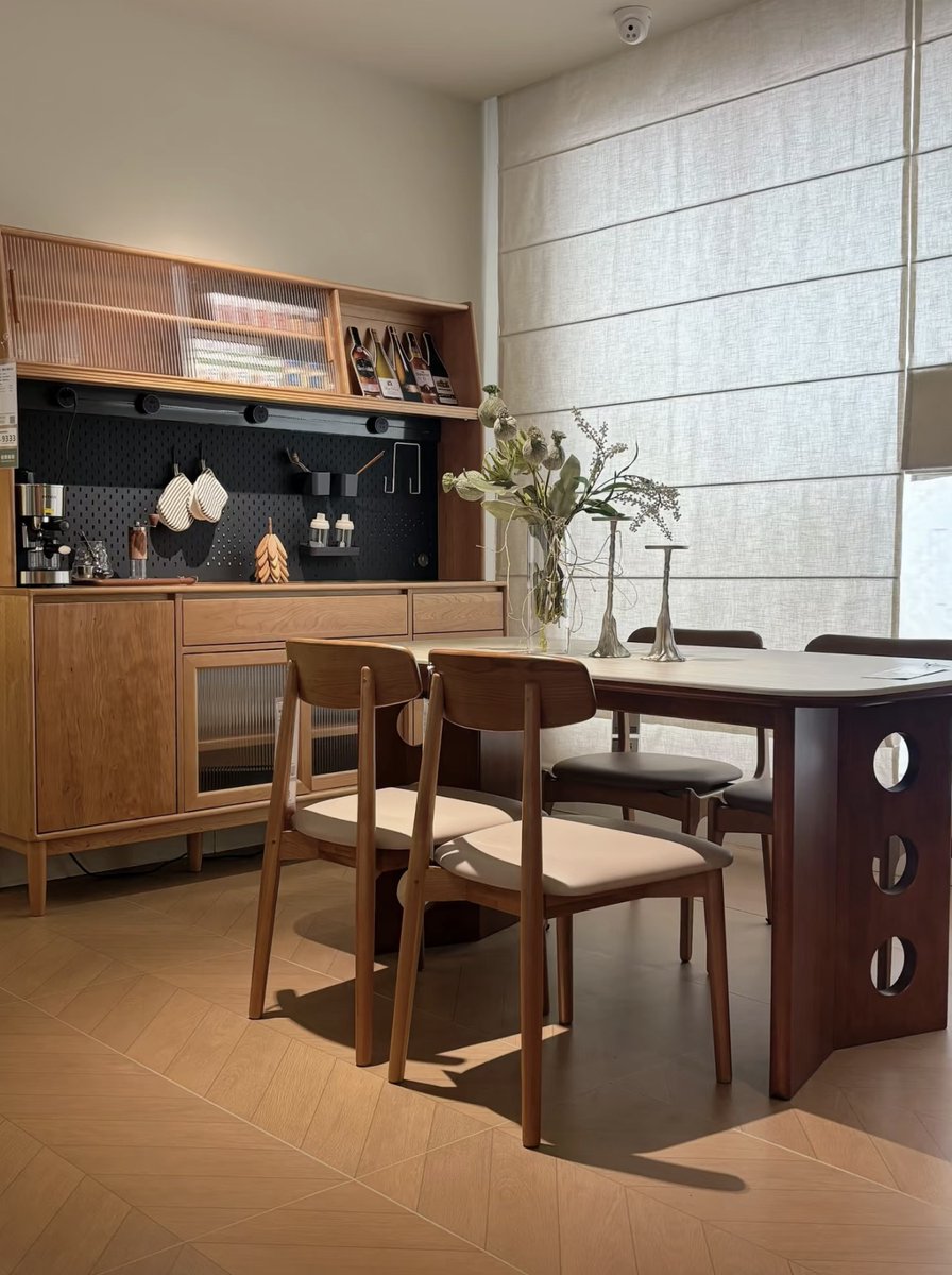 GVAwoodUSA's tweet image. Solid wood furniture brings warmth, balance, and lasting value into everyday living. Clean lines, natural textures, and timeless design create calm, cohesive interiors. #homedecor #interiordesign #furniture

Available on Amazon