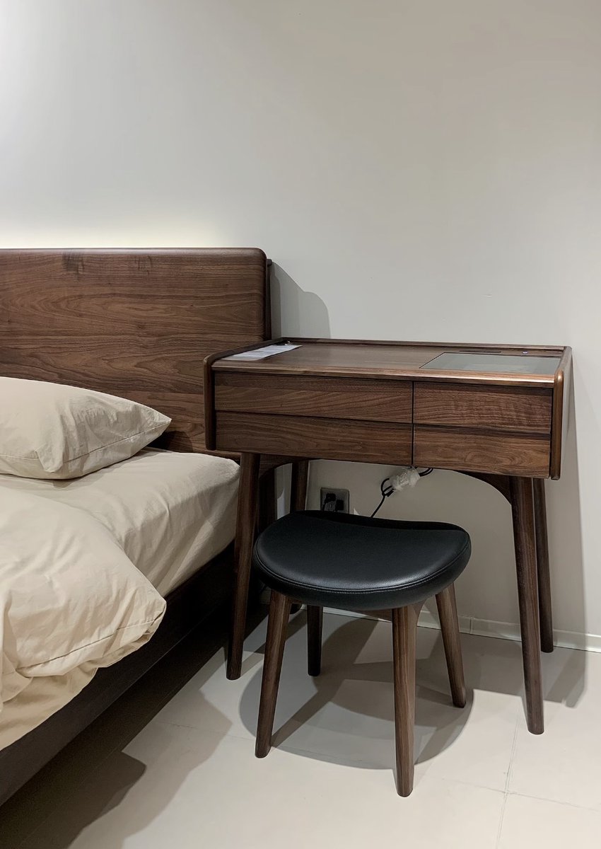 GVAwoodUSA's tweet image. Solid wood furniture brings warmth, balance, and lasting value into everyday living. Clean lines, natural textures, and timeless design create calm, cohesive interiors. #homedecor #interiordesign #furniture

Available on Amazon